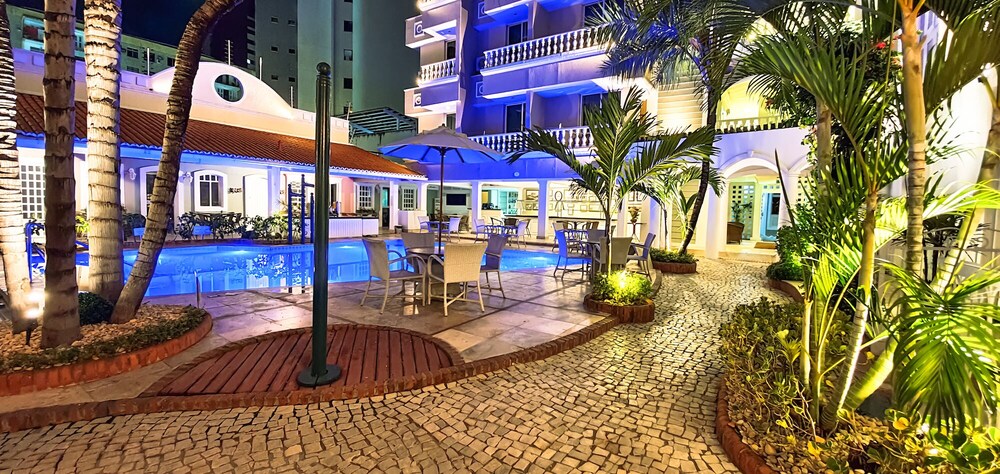 Book Villa Mayor in Fortaleza