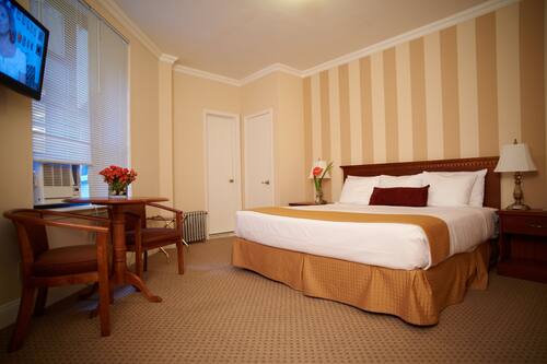 Hotel St James In New York Hotels Com Hotel St James In New York Hotels Com
