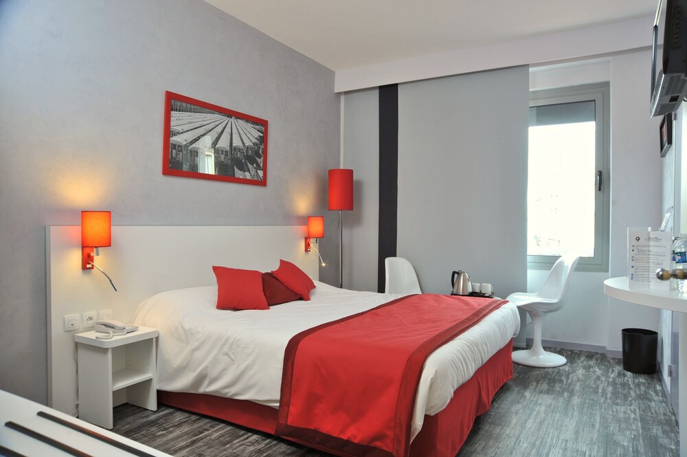 Book The Originals City Hotel Le Berry Bourges Inter Hotel In Bourges Hotels Com