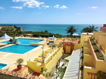 Picture of Hotel Baía Cristal Beach & Spa Resort in Carvoeiro