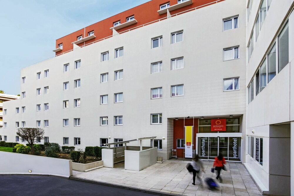 Book Aparthotel Adagio Access Marseille Prado Perier In Marseille Hotels Com