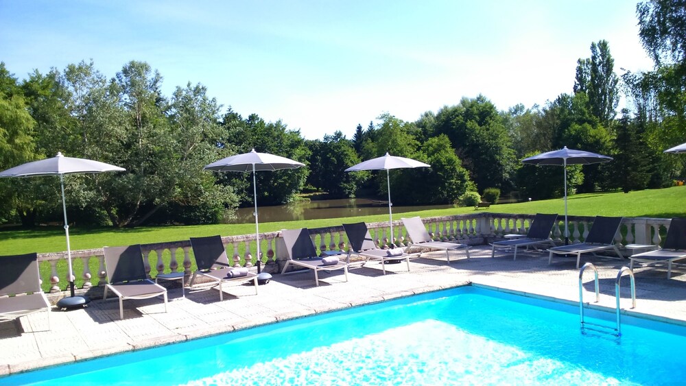 Book Château Sainte Sabine in SainteSabine