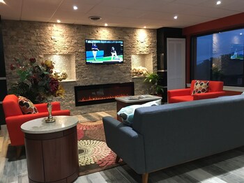 Top 10 Hotels In Pocono Mountains From 60 Night Quality Inn East Stroudsburg Poconos Pennsylvania United States Of America