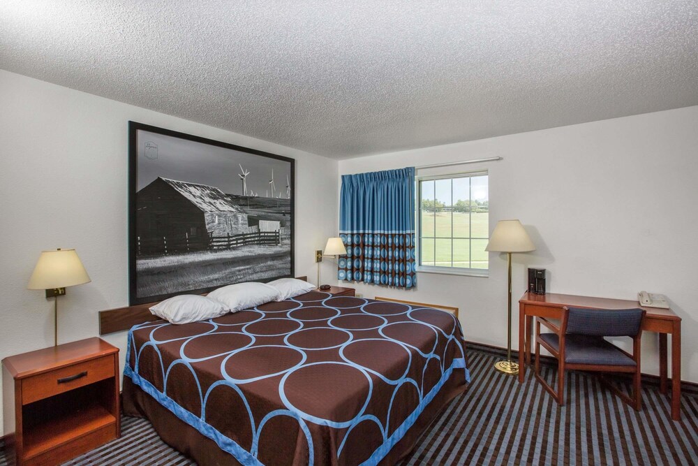 Book Super 8 By Wyndham Ida Grove In Hotels Super 8 By Wyndham Ida Grove Standard Room 1 Queen Bed