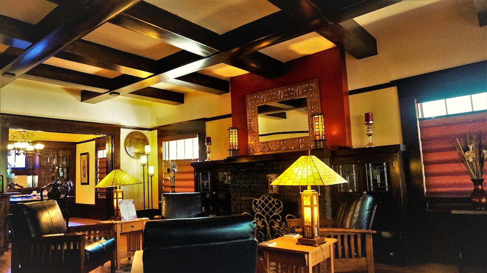 Book Amber House Inn Of Midtown In Sacramento Hotels Amber House Inn Of Midtown Sacramento