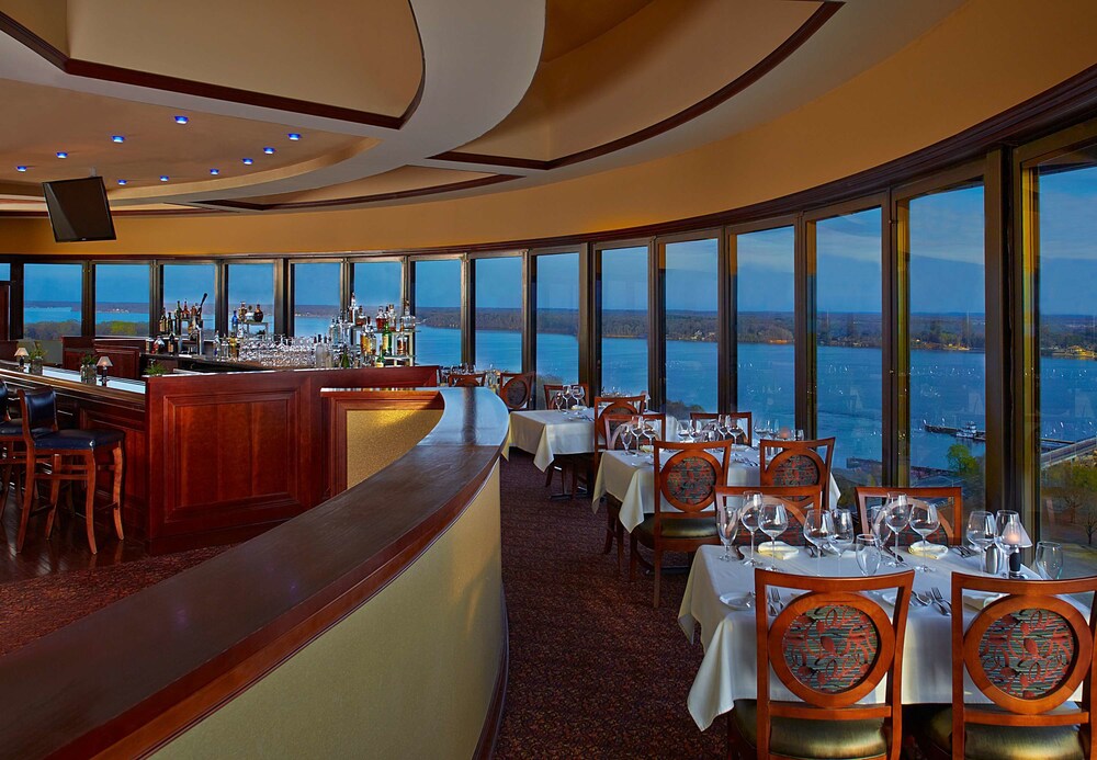 Book Marriott Shoals Hotel And Spa, Florence, Alabama