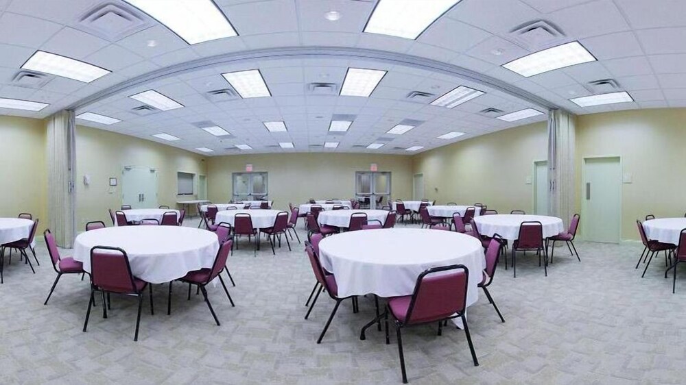 Book Country Inn Suites By Radisson Elizabethtown Ky In Elizabethtown Hotels Com