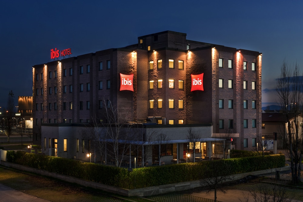 Book Ibis Firenze Prato Est In Campi Bisenzio Hotels Ibis Firenze Prato Est Campi Bisenzio