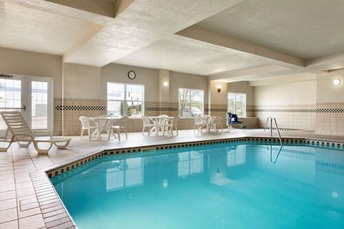 Book Country Inn Suites By Radisson St Cloud East Mn In St Cloud Hotels Com Book Country Inn Suites By Radisson St Cloud East Mn In St Cloud Hotels Com