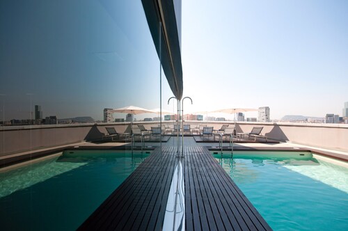 hoteles cerca del forum de valencia
