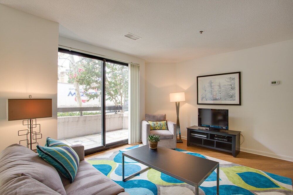 Book Oakwood Crystal City In Arlington Hotels Com