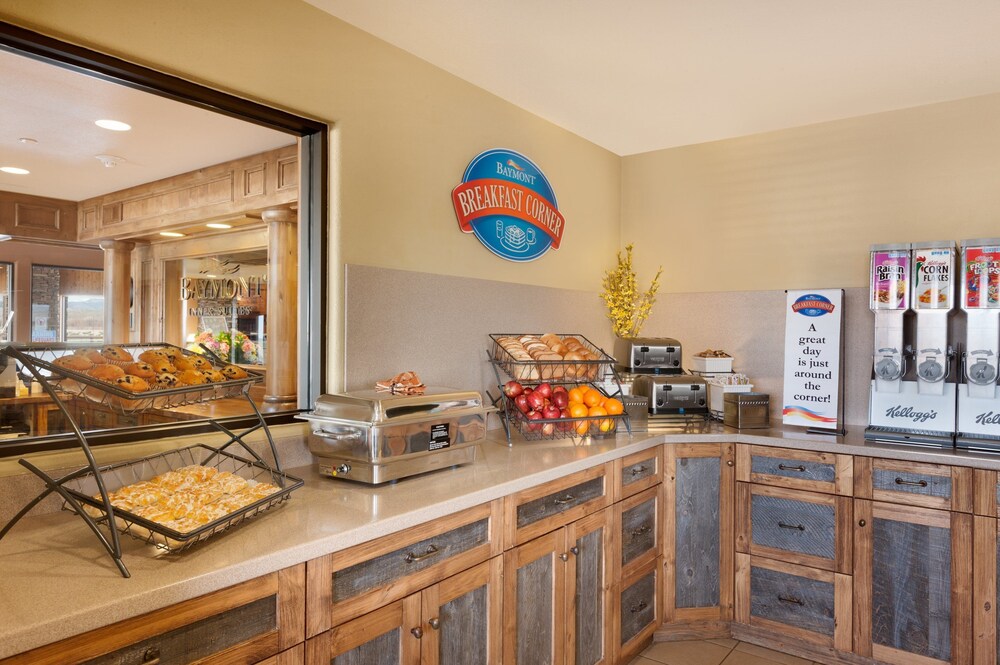 Book Baymont By Wyndham Pinedale In Pinedale Hotelscom