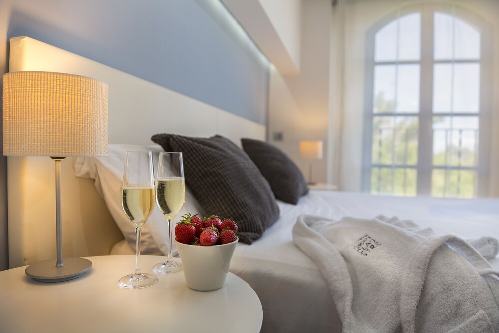 Hotel Gran Claustre Restaurant Spa In Altafulla Hotels Com