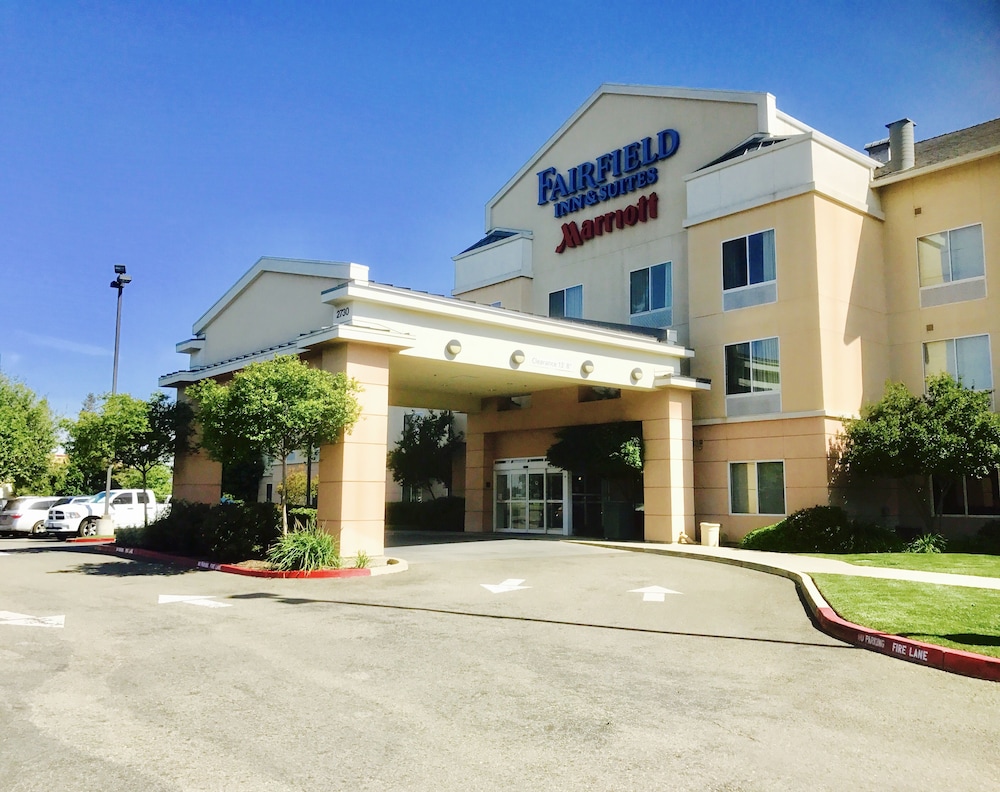 Book Fairfield Inn Suites Sacramento Airport Natomas In Fairfield Inn Suites Sacramento Airport Natomas