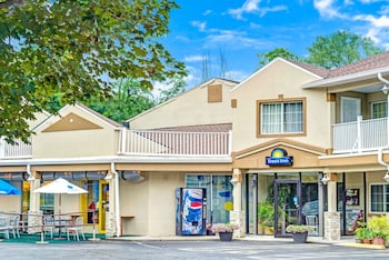 Top 10 Hotels In Danbury From 55 Night