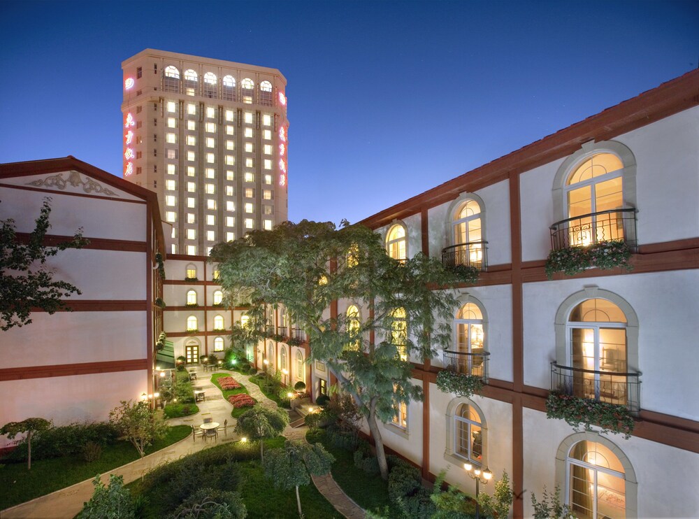 北京东方饭店, 北京