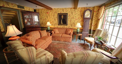 Top Pet Friendly Hotels In Newport Rhode Island Hotelscom