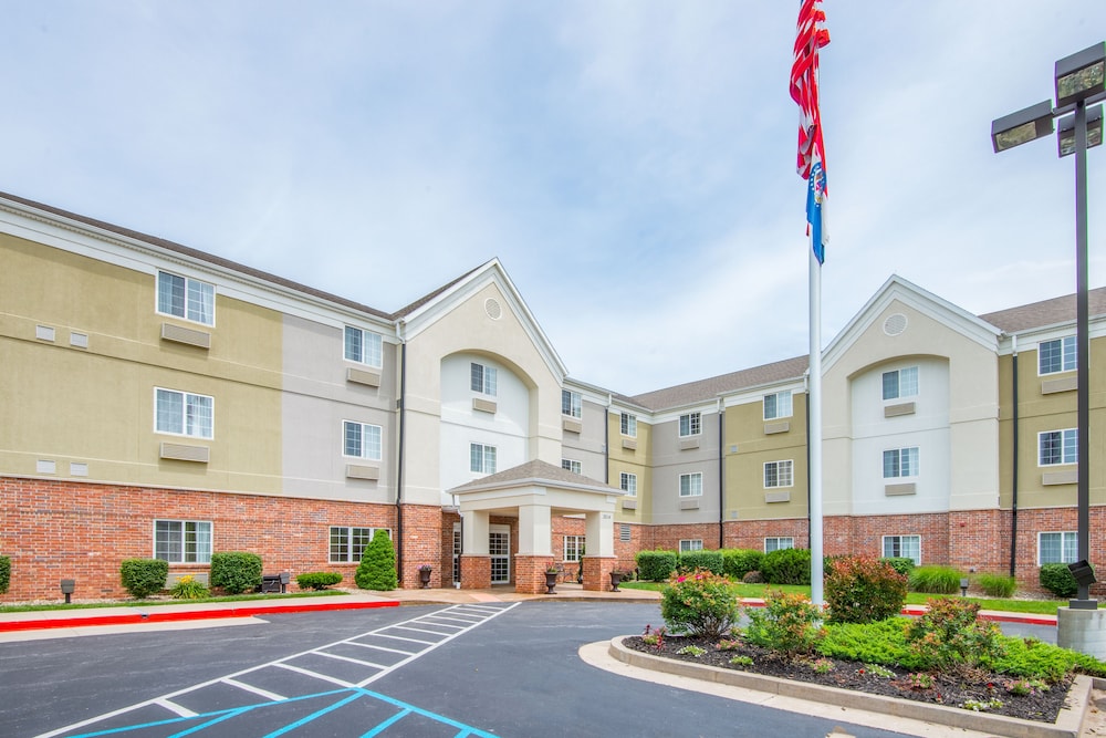 Candlewood Suites Jefferson City In Book On Hotels Candlewood Suites Jefferson City