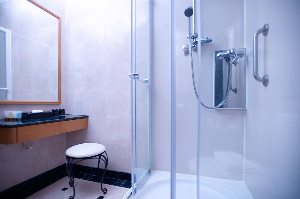 ベストウェスタン プラス ホテル香港 香港華大盛品酒店 香港 の宿泊予約 ホテルズドットコム