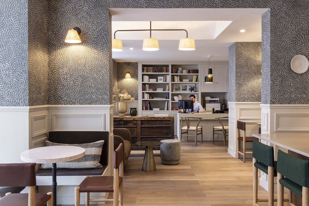 파리 르 쁘띠 보마르셰 호텔 & 스파 (Le Petit Beaumarchais Hotel & Spa) 이용 후기 파리에 있는 르 쁘띠 보마르셰 호텔... 