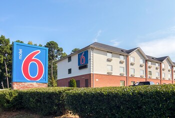 Top 10 Hotels In Riverdale Georgia