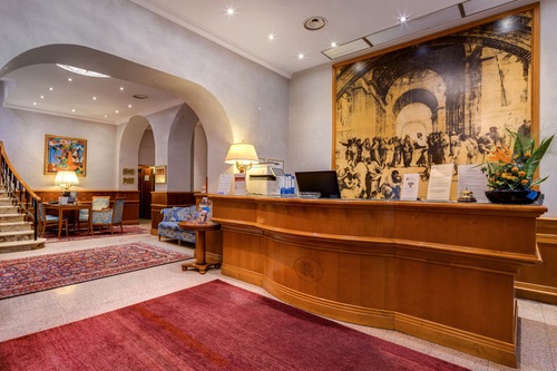 Hotel Raffaello Rome Info Photos Reviews Book At Hotels Com