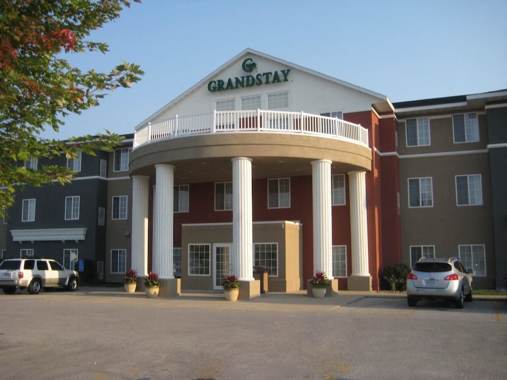 Book Grandstay Hotel Suites In Ames Hotels Grandstay Hotel Suites Ames