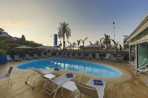 Book Hotel Napoleon In Menton Hotels Com