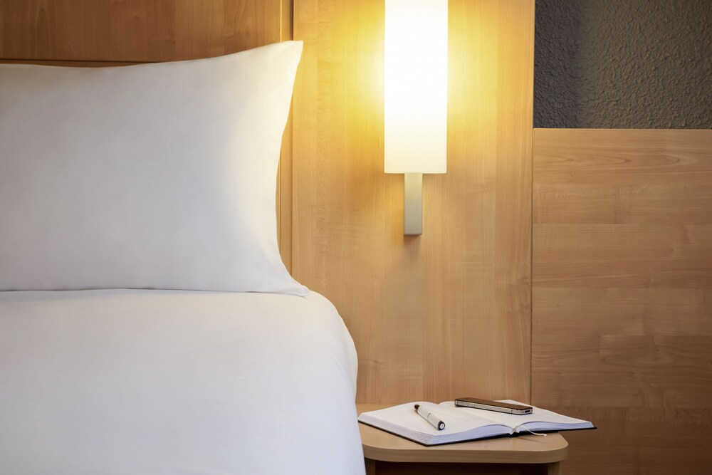 Ibis Calais Tunnel Sous La Manche Coquelles Info Photos Reviews Book At Hotels Com