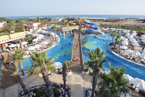 Crystal Admiral Resort Suites Spa Ultra All Inclusive Craft Travel Group Antalya Trabzon Bodrum Hotels Travel Tourism Investment With Best Deals