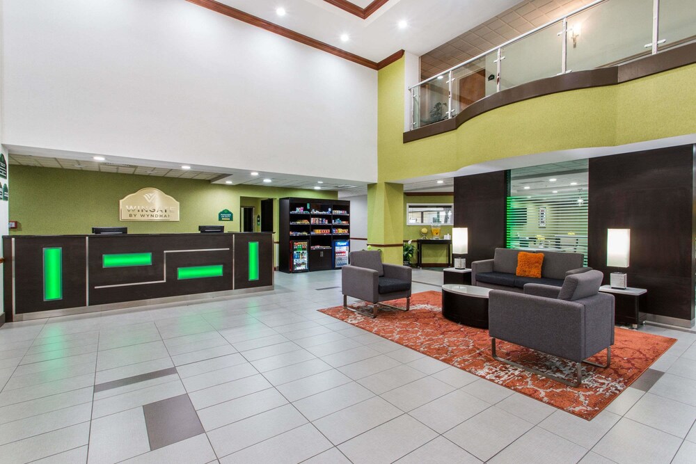 Book Wingate By Wyndham Panama City Area Lynn Haven In Wingate By Wyndham Panama City Area Lynn Haven Lobby