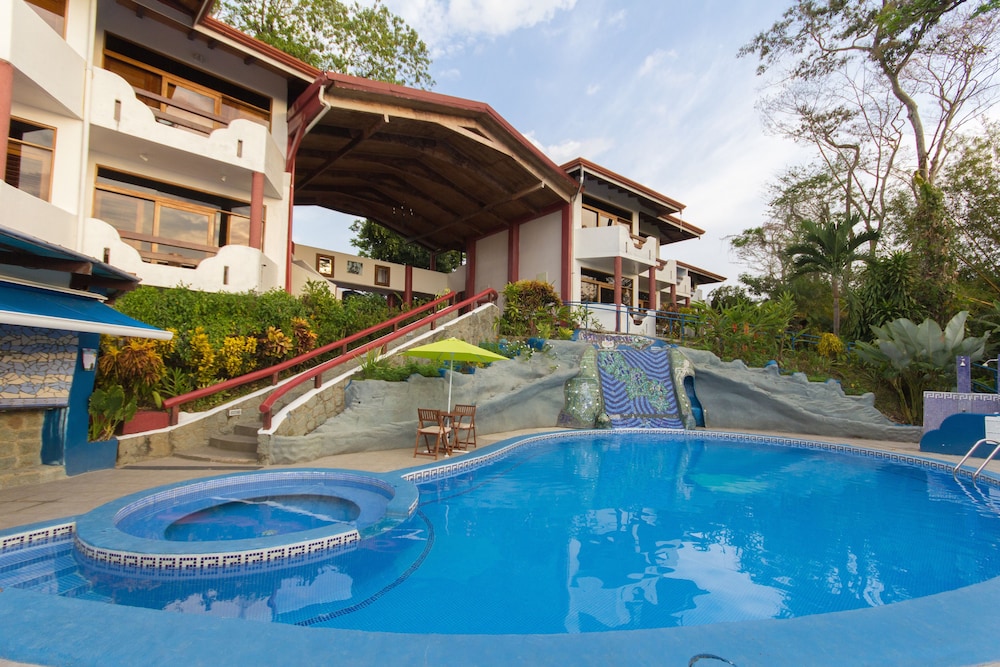 Book Hotel California Manuel Antonio in Quepos