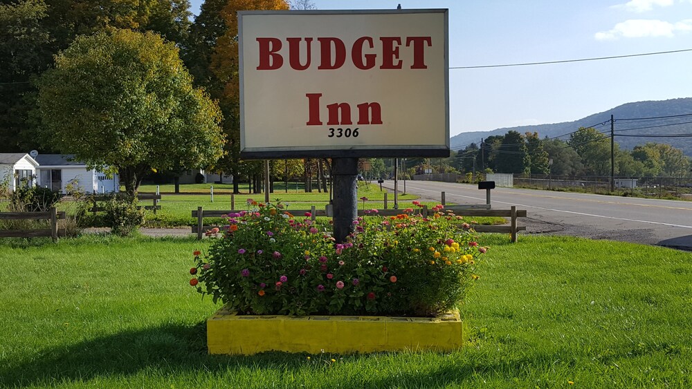 Book Budget Inn In Wellsville Hotels Budget Inn Wellsville
