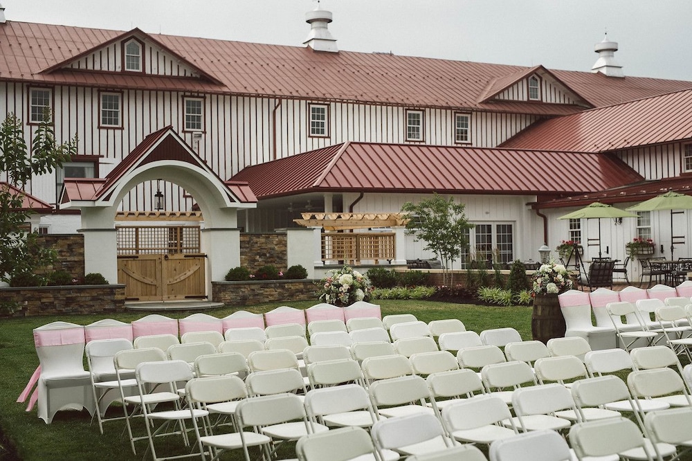 Book Normandy Farm Hotel and Conference Center in Blue Bell