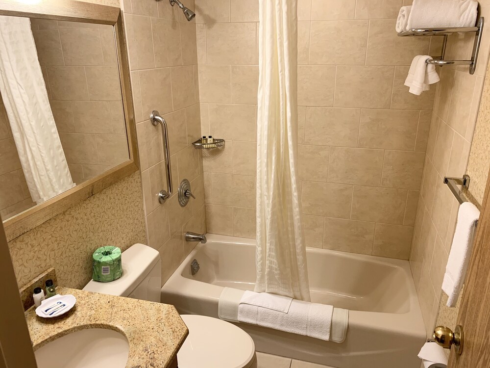Five Towns Inn Jfk Airport Lawrence Hotels Com