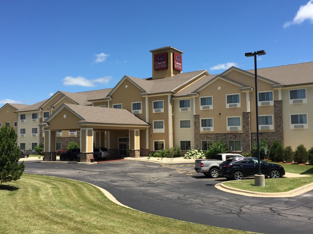 Book Comfort Suites Johnson Creek Conference Center In Comfort Suites Johnson Creek Conference Center