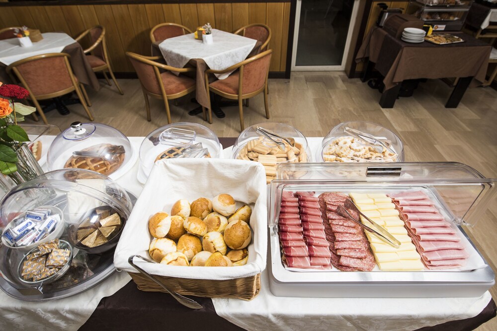 Book Hotel Fortuna In Ancona Hotels Com