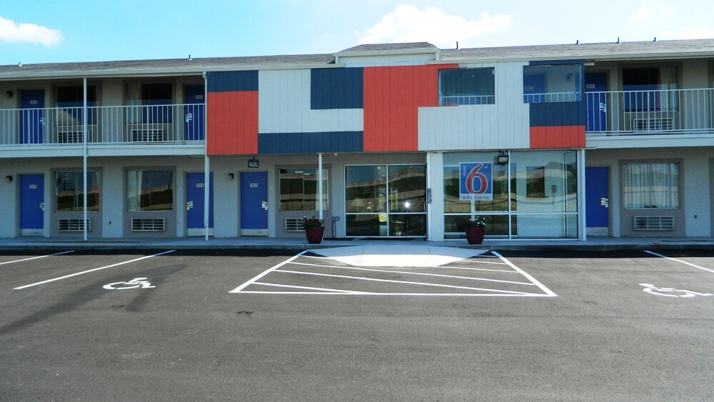Book Motel 6 Oklahoma City Airport East In Hotels Motel 6 Oklahoma City Airport East