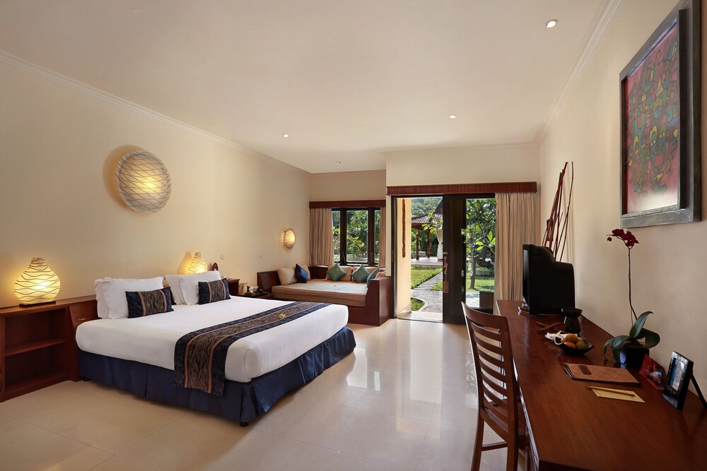 ヴィラ オンバク