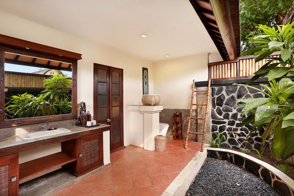 ヴィラ オンバク