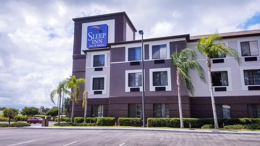 Book Sleep Inn And Suites Lakeland In Hotels Sleep Inn And Suites Lakeland