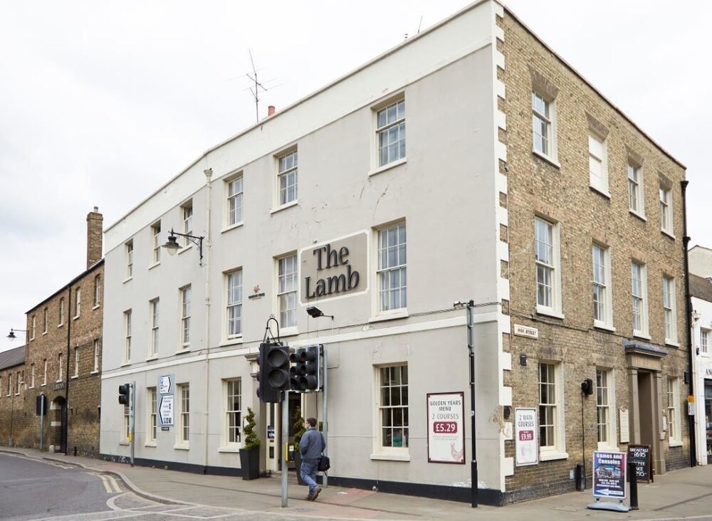 Book Lamb Hotel In Ely Hotels Lamb Hotel Ely