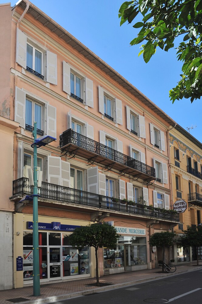 曼顿利摩日酒店