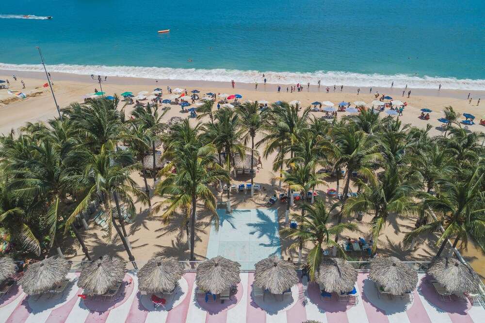 Playa Acapulco Beach At Playa Suites Reviews