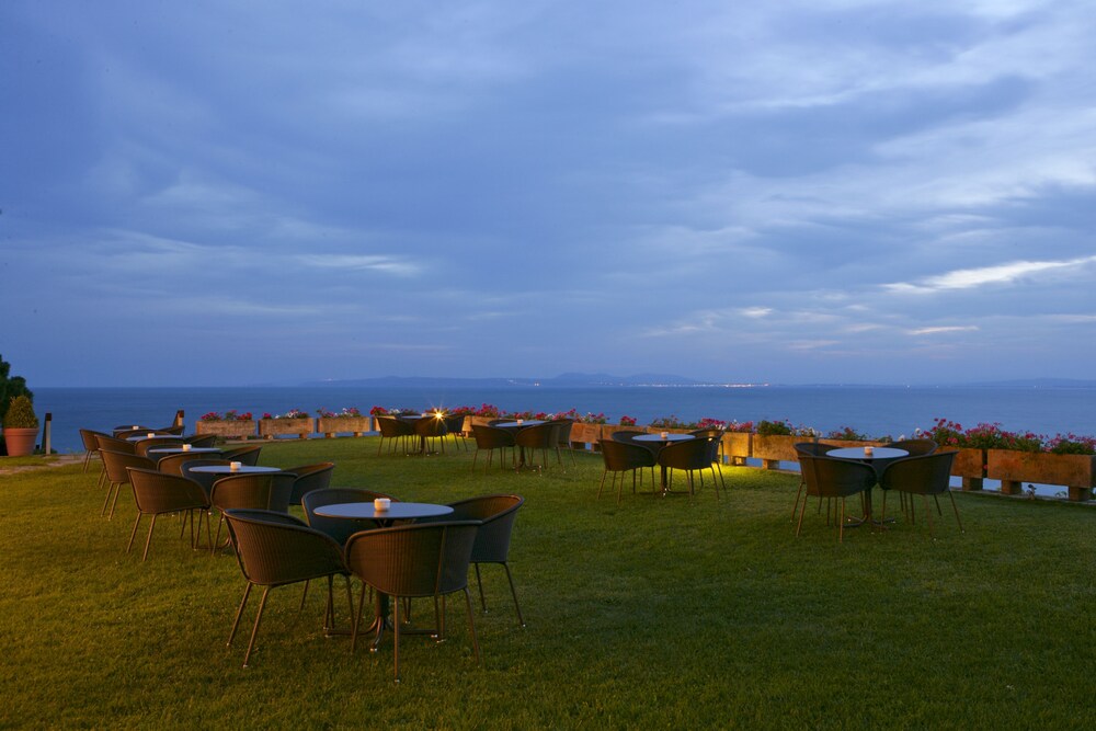 Almadraba Park Hotel Rosas Hotels com