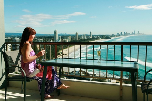 Book Gemini Court Holiday Apartments In Gold Coast Hotels Com