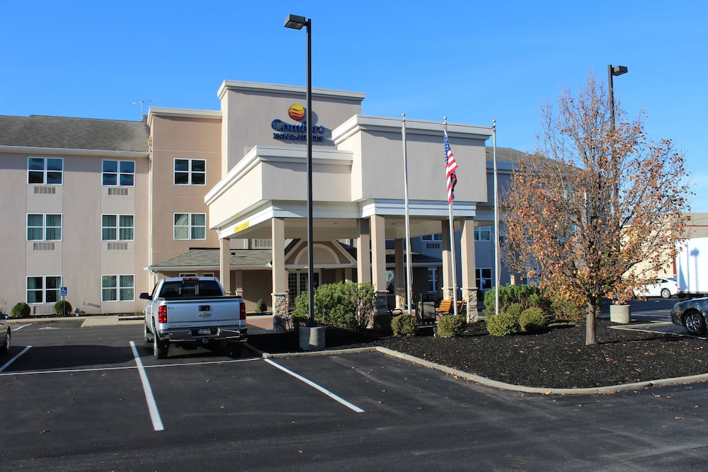 Book Comfort Inn Suites Northern Kentucky In Wilder Hotels Comfort Inn Suites Northern Kentucky Wilder