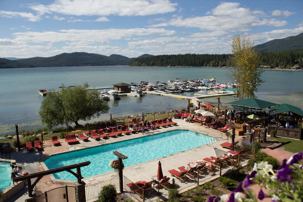 Book Lodge at Whitefish Lake in Whitefish