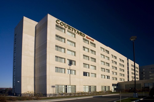 Courtyard By Marriott Montreal Airport Montreal Canada Montreal Hotel Discounts Hotels Com
