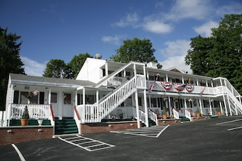 15 Closest Hotels To Bennington College In